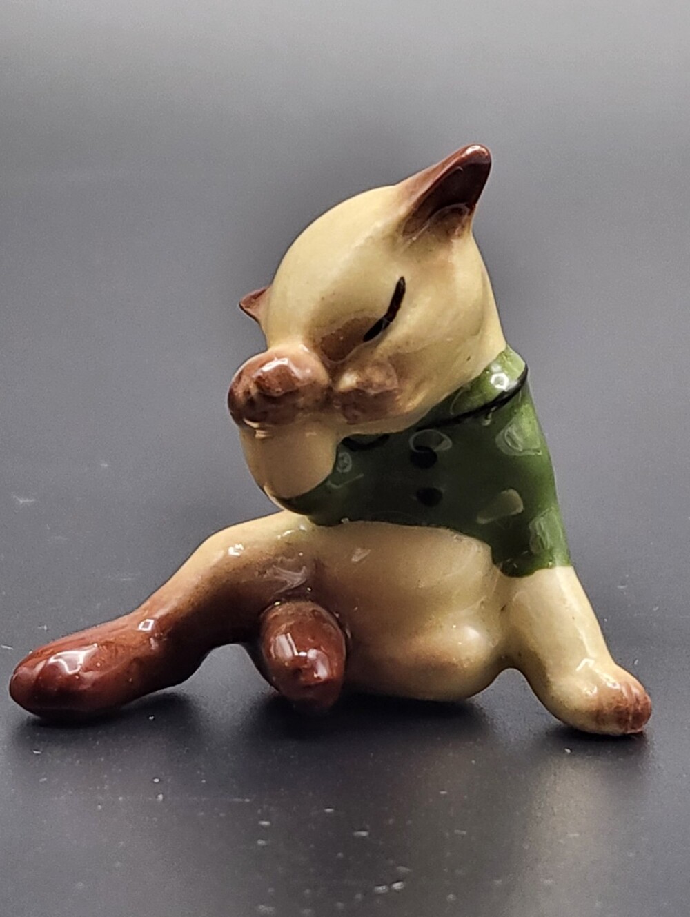 Hagen Renaker"Siamese Little Kitten Who Lost Her Mittten" Retired Figurine A-300
